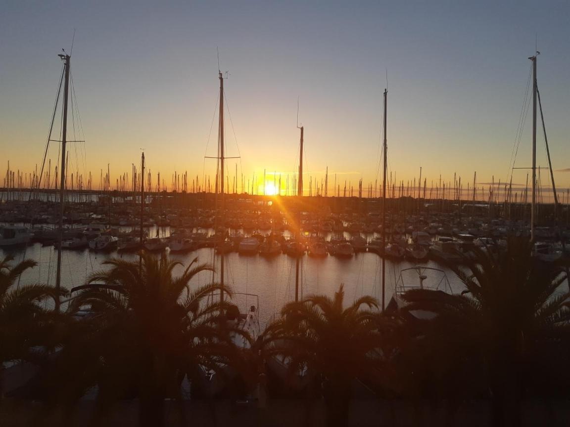 T2 Sur Le Port Avec Parking Apartment Gruissan Luaran gambar