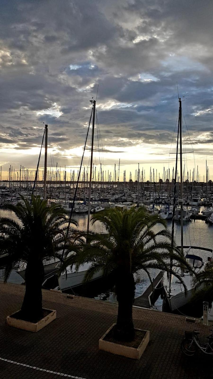 T2 Sur Le Port Avec Parking Apartment Gruissan Luaran gambar