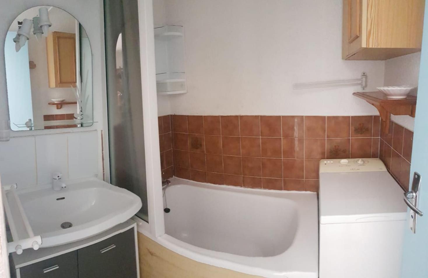 T2 Sur Le Port Avec Parking Apartment Gruissan Luaran gambar