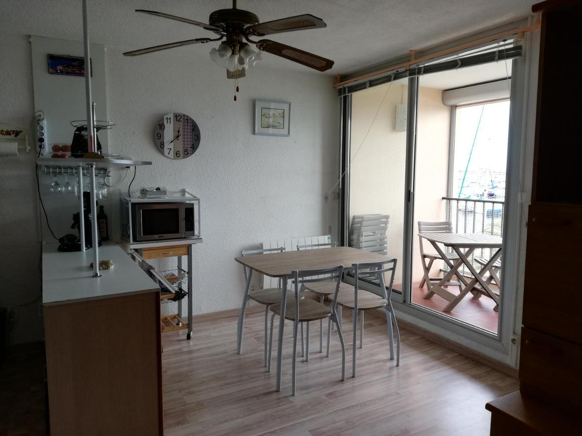T2 Sur Le Port Avec Parking Apartment Gruissan Luaran gambar